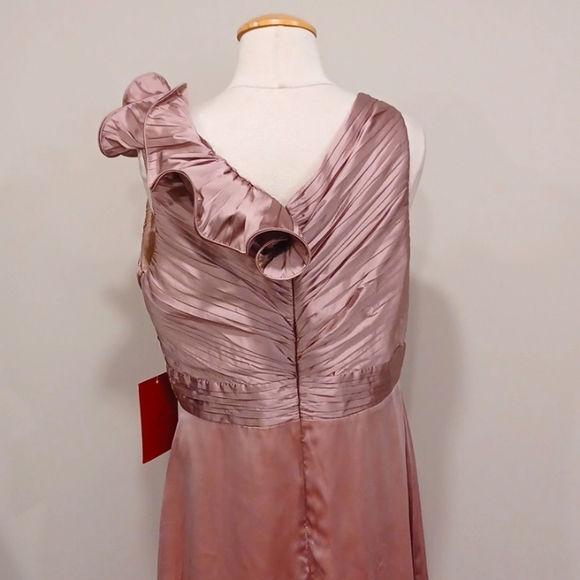 JS Collections Chiffon & Taffeta Empire Waist Gown NEW- Sz. 16 - Picture 7 of 10